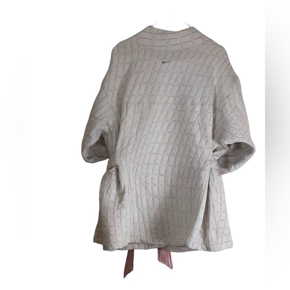 NWT Nike oversized thermal fit reversible yoga jacket. Size 1X - Picture 6 of 14